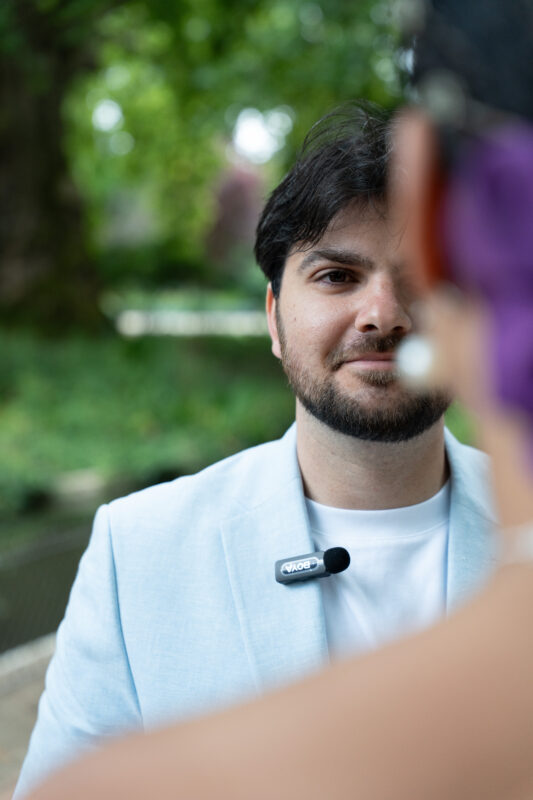 Groom portrait during an intimate elopement ceremony in Parc Monceau Paris